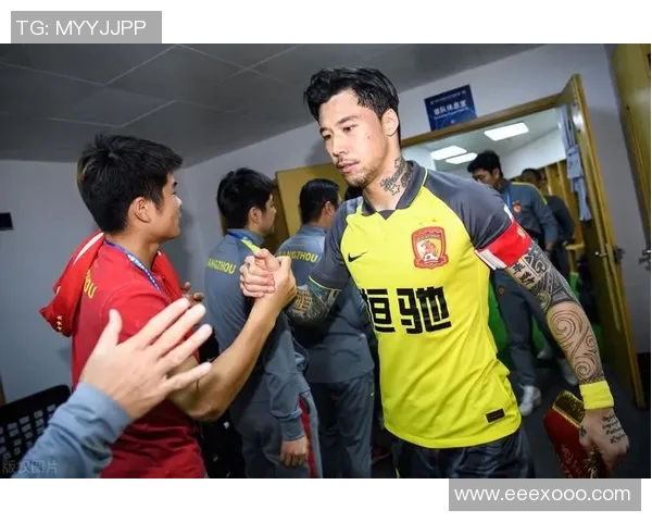 上海足球队战术创新引领潮流助力球队崛起成就新辉煌