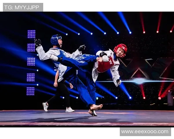 打造你的足球梦队伍足球明星卡牌游戏带你体验激情对决与策略博弈